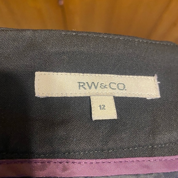 RW & Co Black Skirt with Pockets! - Picture 2 of 4